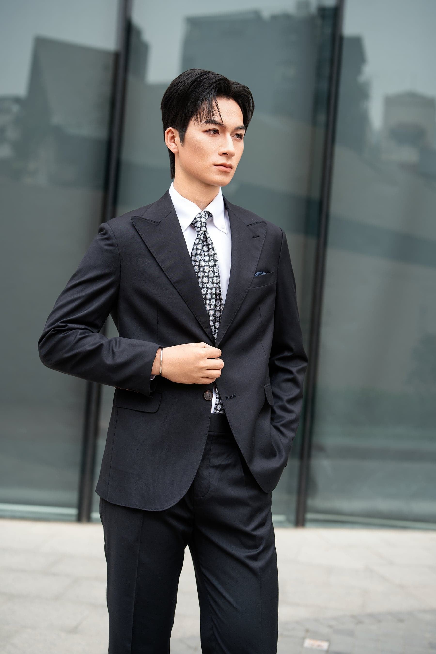 Chọn và phối vest theo từng dáng người