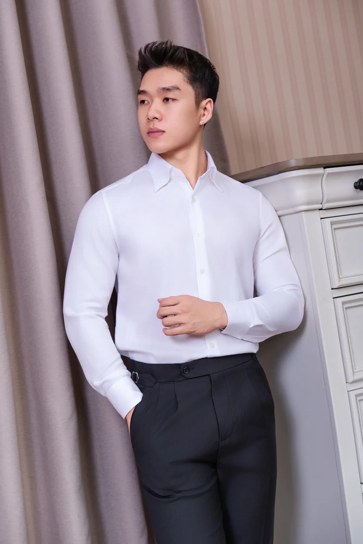 Sơ mi Trắng trơn — toàn thân, Lookbook Sơ mi mới về REMMY